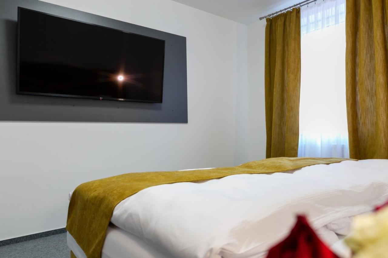 Wellness Hotel Edelweiss リベレツ エクステリア 写真