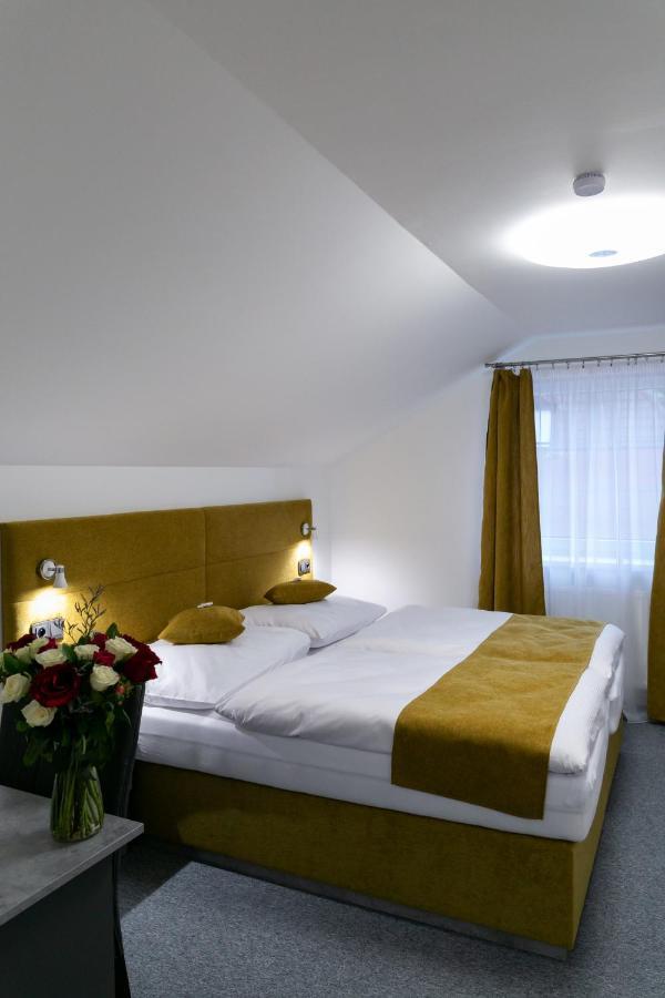 Wellness Hotel Edelweiss リベレツ エクステリア 写真