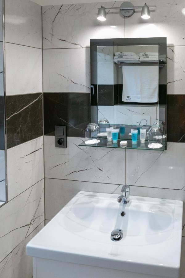 Wellness Hotel Edelweiss リベレツ エクステリア 写真