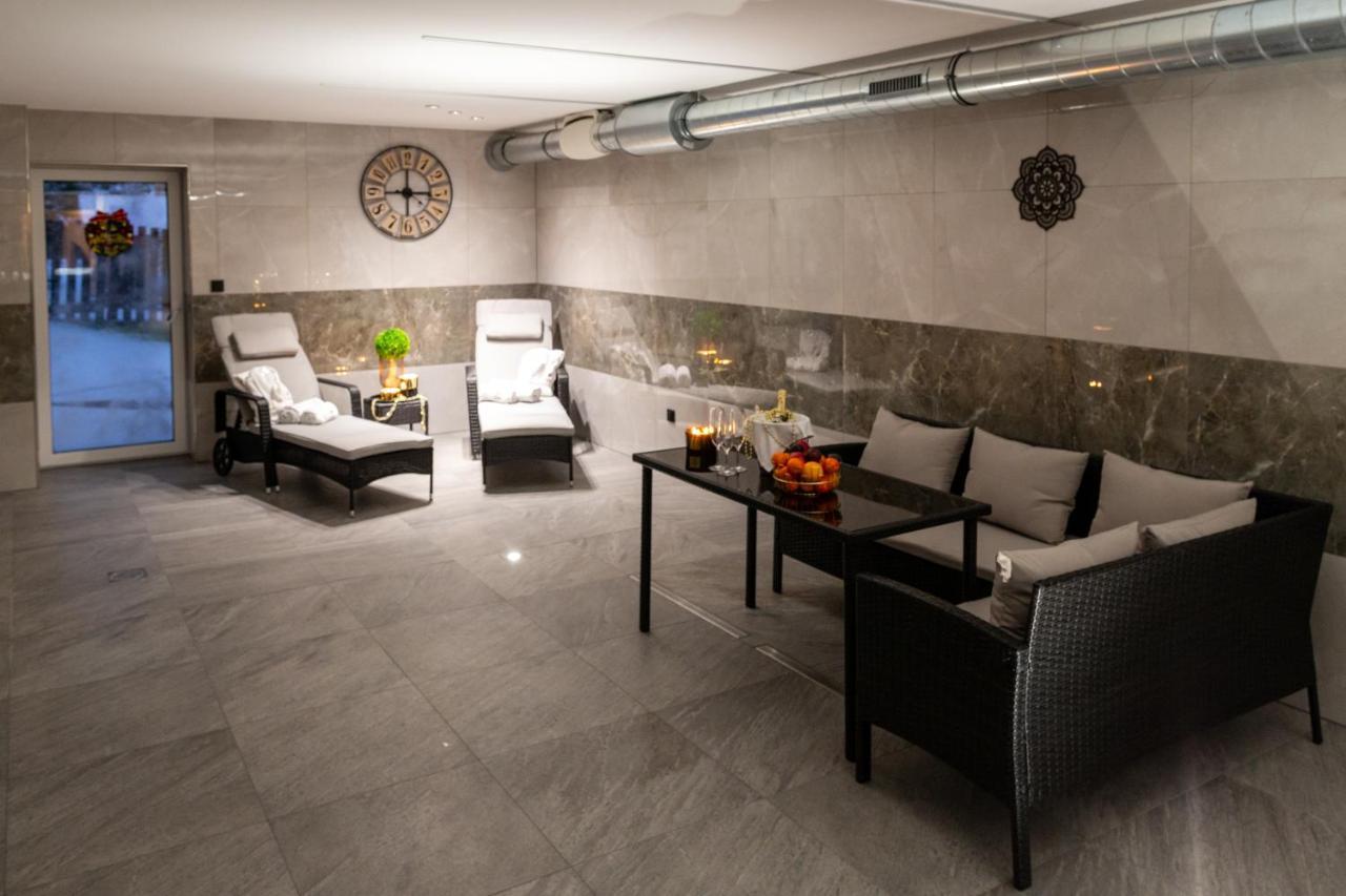Wellness Hotel Edelweiss リベレツ エクステリア 写真
